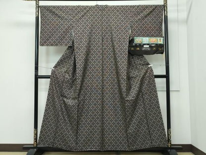 平和屋着物●極上　本場大島紬　泥染め　９マルキ　格子柄　酒井織物謹製　証紙付き　逸品　CZAA5195s6