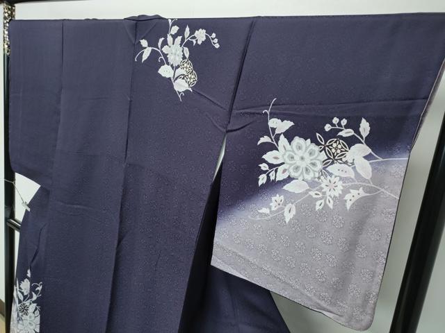 平和屋本店●極上　訪問着　更紗花文　暈し染め　金彩　紫黒色地　逸品　CZAA5239s6