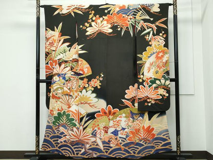 平和屋本店●極上　アンティーク　大正ロマン　振袖　駒刺繍　松竹梅扇面吉祥文　暈し染め　黒地　金彩　逸品　CZAA5339s6