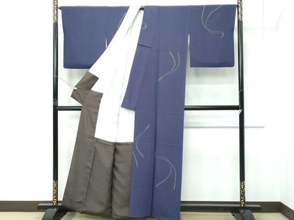 平和屋着物●極上　世界的人形師　辻村寿三郎　ジュサブロー　小紋　うさぎ　褐色地　伊と幸　反端付き　逸品　CZAA5385s6