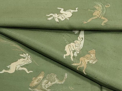 平和屋着物●極上　京の名門・菱屋六右ェ門　紬　鳥獣戯画　海松色地　逸品　CZAA5386s6