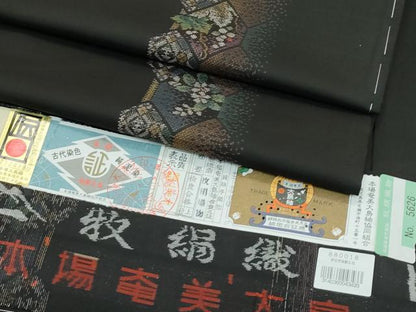 平和屋着物●極上　本場大島紬　泥染め　９マルキ　葡萄蔦の葉亀甲花文　牧絹織物謹製　やまと誂製　証紙付き　逸品　未使用　CZAA5392s6