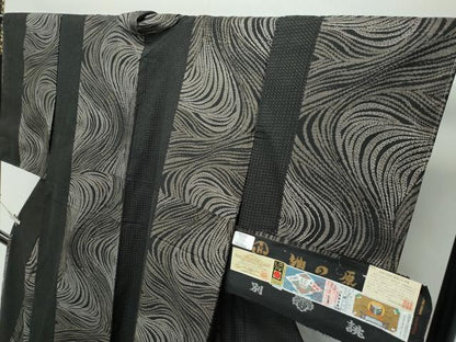 平和屋着物●極上　本場大島紬　泥染め　９マルキ　中国三大刺繍　スワトウ刺繍　流水間道　紬の原田　証紙付き　逸品　未使用　CZAA5395s6
