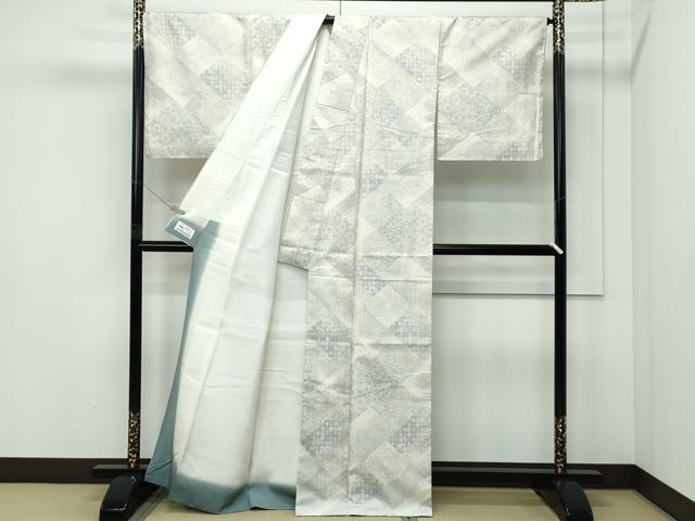 平和屋着物●極上　本場大島紬　白大島　９マルキ　吉祥文様　やまと誂製　逸品　未使用　CZAA5427s6