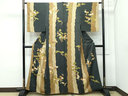 平和屋着物●極上　訪問着　駒刺繍　牡丹松鹿の子間道　金彩　藍海松茶色地　三越扱い　逸品　CZAA5440s6