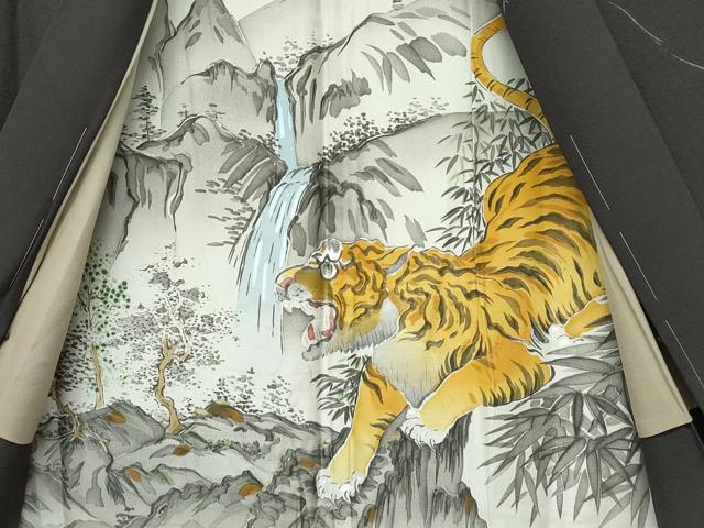 平和屋着物∞極上　男性　長羽織　舞桜　海松茶色地　羽裏：虎　逸品　未使用　CZAA5449s6