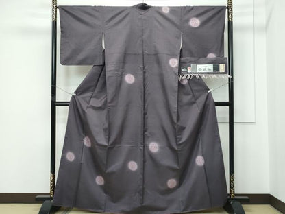 平和屋着物●極上　訪問着　十日町　名門青柳謹製　櫛引織　赤城紬　草木染　柿渋　織染め　丸文　創柳庵　黒橡色地　逸品　CZAA5538s6