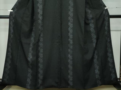 平和屋着物●極上　本場結城紬　重要無形文化財　100亀甲　麻の葉文様　黒地　逸品　CZAA5572s6