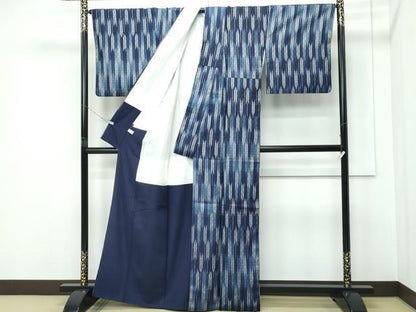 平和屋本店●極上　藍造り国選定無形文化財　藍師・佐藤昭人　中西秀典　紬　花織　本藍染　矢絣柄　証紙付き　逸品　CZAA5628s6