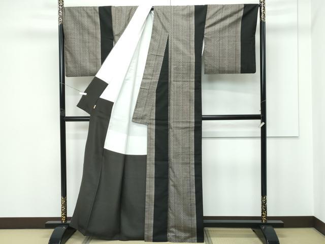 平和屋本店●希少　本場大島紬　吉三郎　吉織物謹製　割込絣織　間道　ますいわ屋扱い　証紙付き　逸品　CZAA5713s6