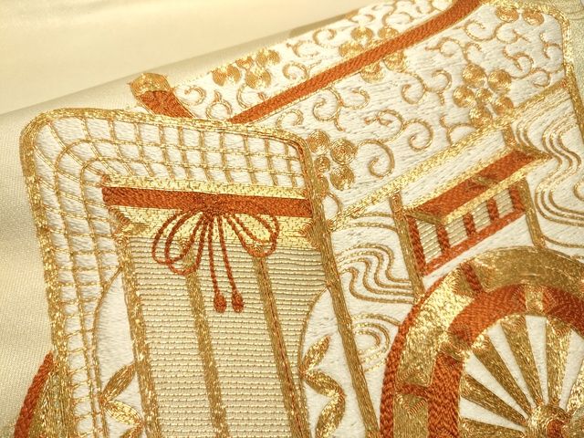平和屋着物■太鼓柄袋帯　駒刺繍　御所車花文　金彩　逸品　DAAI4817du