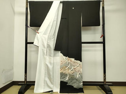平和屋着物■豪華黒留袖 遠山群れ鶴文 金彩 正絹 逸品 DAAJ5154rt