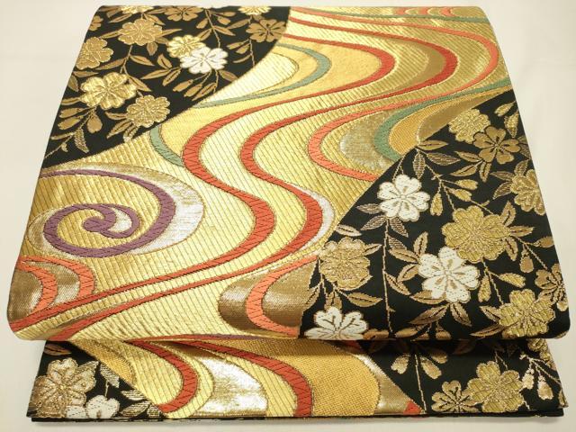 平和屋着物◎六通柄袋帯　唐織　流水舞桜文　黒地　金糸　正絹　逸品　DAAO9002bc
