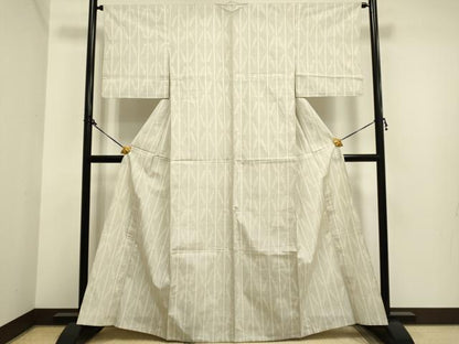 平和屋着物▽本場大島紬　白大島　単衣　100亀甲　間道　正絹　逸品　DAAP7432du
