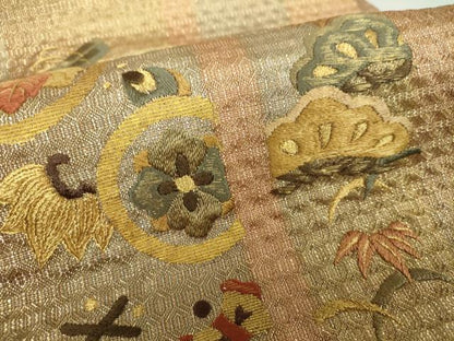 平和屋着物●ひなや工房 くむ・あむ・おる 伊豆蔵明彦 太鼓柄袋帯 刺繍 宝尽くし花文 金糸 正絹 逸品 DAAQ2846ps