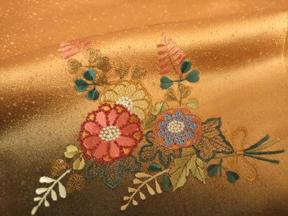 平和屋着物●中国三大刺繍　スワトウ刺繍　汕頭刺繍　総刺繍　振袖　地紙花車文　暈し染め　金糸　正絹　逸品　DAAQ2863ps