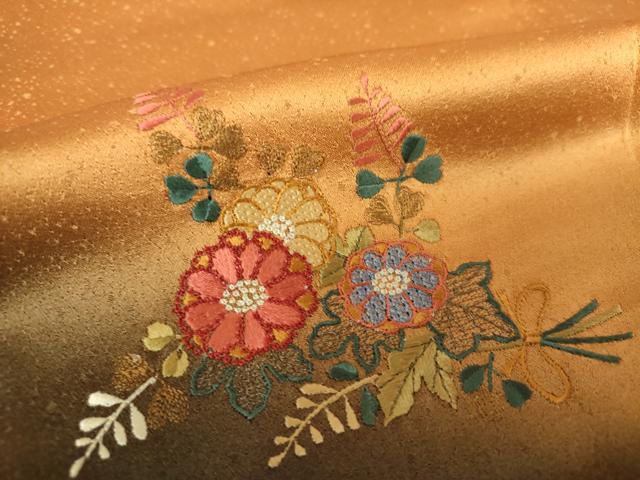 平和屋着物●中国三大刺繍　スワトウ刺繍　汕頭刺繍　総刺繍　振袖　地紙花車文　暈し染め　金糸　正絹　逸品　DAAQ2863ps