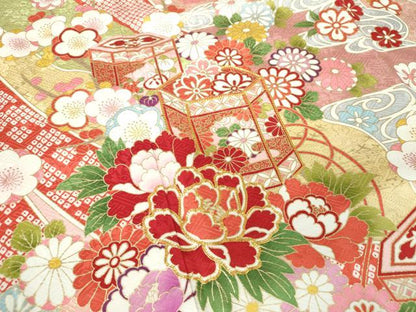 平和屋着物●豪華振袖　駒刺繍　貝桶花文　金彩　正絹　逸品　DAAQ2922ps
