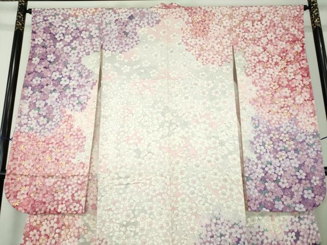平和屋着物●紫綬褒章 巨匠『岩田専太郎』 振袖 駒刺繍 舞梅 暈し染め 金彩 正絹 逸品 DAAQ3160ps