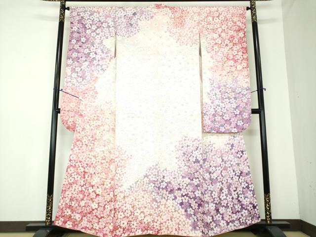 平和屋着物●紫綬褒章 巨匠『岩田専太郎』 振袖 駒刺繍 舞梅 暈し染め 金彩 正絹 逸品 DAAQ3160ps