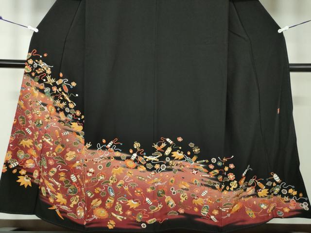 平和屋着物●中国三大刺繍 スワトウ相良刺繍 汕頭相良刺繍 総刺繍 黒留袖 作家物 宝尽くし花文 暈し染め 金糸 逸品 DAAQ3307ps