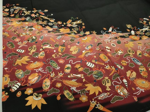 平和屋着物●中国三大刺繍 スワトウ相良刺繍 汕頭相良刺繍 総刺繍 黒留袖 作家物 宝尽くし花文 暈し染め 金糸 逸品 DAAQ3307ps
