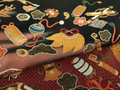 平和屋着物●中国三大刺繍 スワトウ相良刺繍 汕頭相良刺繍 総刺繍 黒留袖 作家物 宝尽くし花文 暈し染め 金糸 逸品 DAAQ3307ps