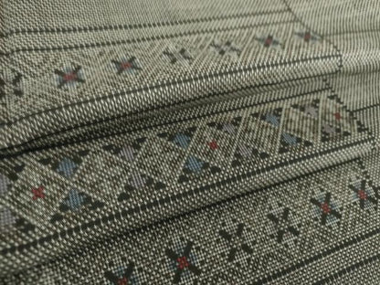 平和屋着物●本場大島紬 9マルキ 横段花菱文 正絹 逸品 DAAQ3463ps