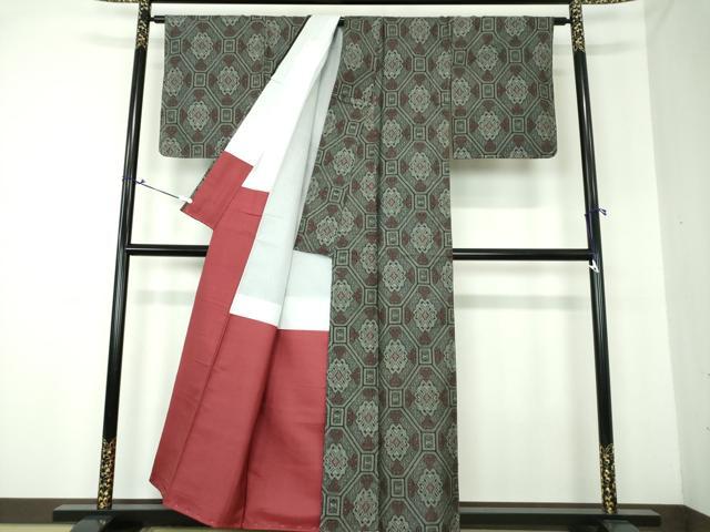 平和屋着物●本場大島紬 割り込み絣 蜀江花文 正絹 逸品 未使用 DAAQ3514ps