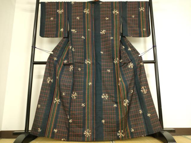 平和屋着物▽上質な紬 単衣 絞り 格子に舞花 正絹 逸品 DAAQ3588az