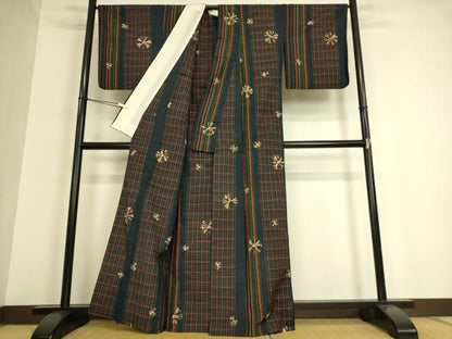 平和屋着物▽上質な紬 単衣 絞り 格子に舞花 正絹 逸品 DAAQ3588az