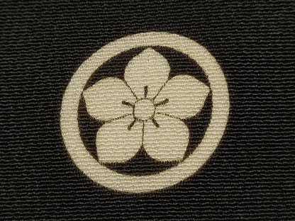 平和屋着物■豪華黒留袖　駒刺繍　吉祥若松文　金彩　正絹　逸品　DAAQ4918cd