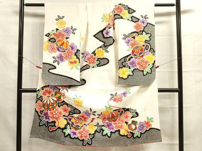 平和屋着物[]七五三　女の子　７歳　祝着　四つ身　駒刺繍　鞠花文　金彩　洗える着物　DAAR1396jm