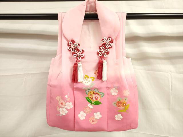 平和屋着物[]七五三　女の子　３歳　祝着　三つ身　被布セット　鈴花文　暈し染め　金彩　逸品　DAAR1493jm