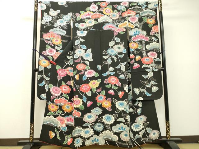 平和屋着物●豪華振袖　型染　草花松文　黒地　鬼しぼ縮緬　正絹　逸品　DAAR4391tw