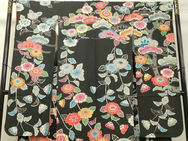 平和屋着物●豪華振袖　型染　草花松文　黒地　鬼しぼ縮緬　正絹　逸品　DAAR4391tw