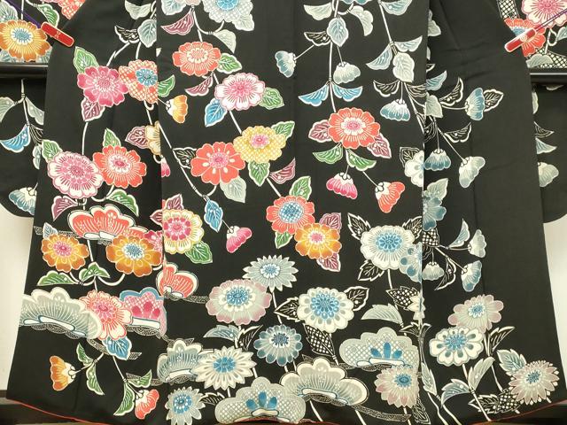 平和屋着物●豪華振袖　型染　草花松文　黒地　鬼しぼ縮緬　正絹　逸品　DAAR4391tw