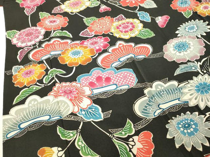 平和屋着物●豪華振袖　型染　草花松文　黒地　鬼しぼ縮緬　正絹　逸品　DAAR4391tw