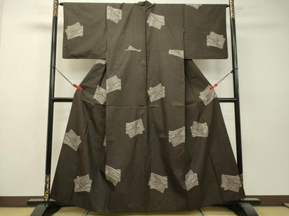 平和屋着物●本場大島紬　割り込み絣　地空き　色紙重ね花文　正絹　逸品　DAAR4407tw
