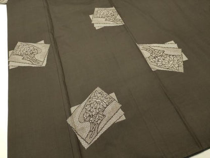 平和屋着物●本場大島紬　割り込み絣　地空き　色紙重ね花文　正絹　逸品　DAAR4407tw