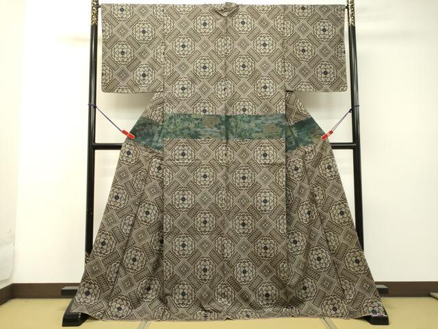平和屋着物●希少　本場大島紬　龍郷絣　風景花菱文　正絹　逸品　未使用　DAAR4464tw