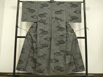 平和屋着物▽本場大島紬　単衣　7マルキ　雲取草葉文　正絹　逸品　未使用　DAAR5206du