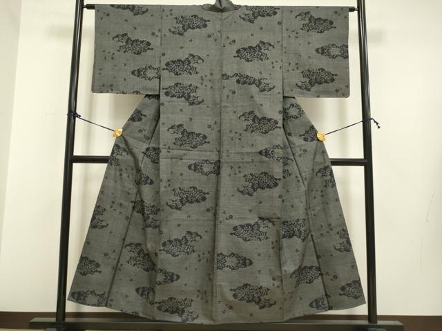 平和屋着物▽本場大島紬　単衣　7マルキ　雲取草葉文　正絹　逸品　未使用　DAAR5206du