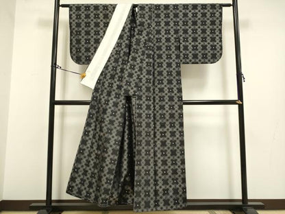 平和屋着物▽上質な紬 単衣 菱文 黒地 正絹 逸品 DAAR5497du