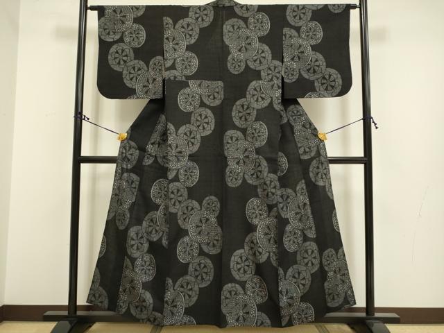 平和屋着物▽上質な紬 単衣 源氏車花文 黒地 正絹 逸品 DAAR5514du
