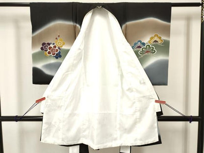 平和屋着物[]お宮参り　男の子　祝着　産着　初着　のしめ　兜　矢羽花松文　暈し染め　金彩　逸品　DAAR6273ma