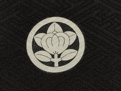 平和屋着物[]お宮参り　男の子　祝着　産着　初着　のしめ　鷹　鷲　飛鶴松文　金彩　逸品　DAAR6277ma