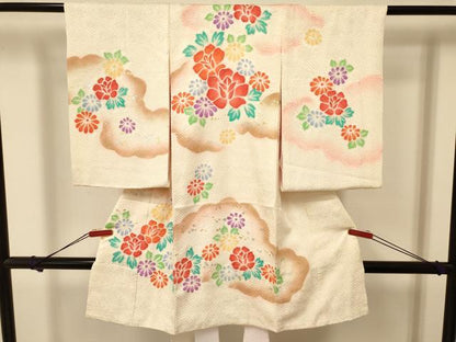 平和屋着物[]お宮参り　女の子　祝着　産着　初着　のしめ　絞り　雲取り花文　金銀彩　洗える着物　DAAR6307ma