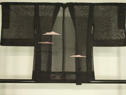 平和屋着物▽羽織　スリーシーズン　春夏秋　塵除け　紗　霞文　黒色　正絹　逸品　DAAS0051az