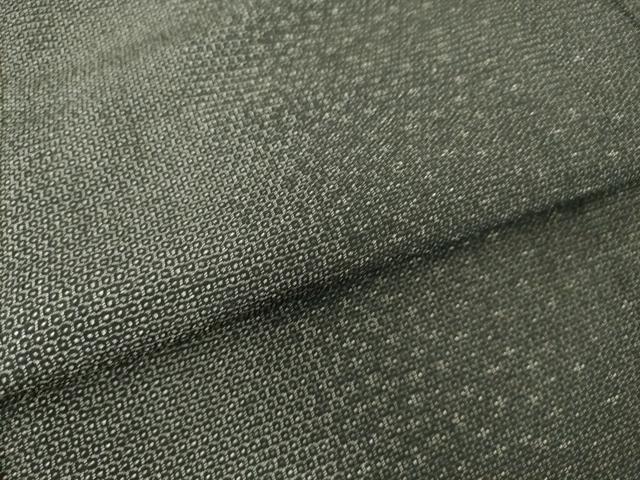 平和屋着物▽本塩沢 単衣 間道 110亀甲 黒地 反端付き 正絹 逸品 DAAS0797az